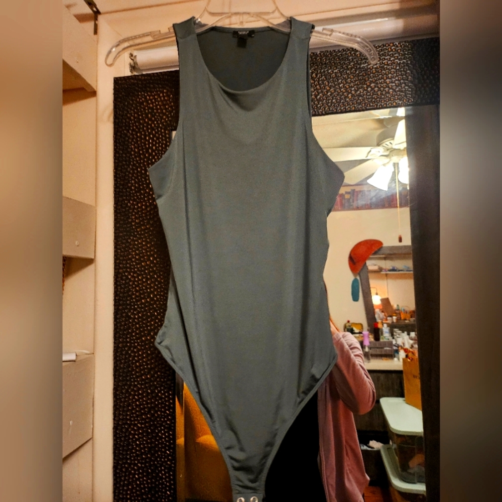 Express Body Contour Bodysuit Size M High Neck Green